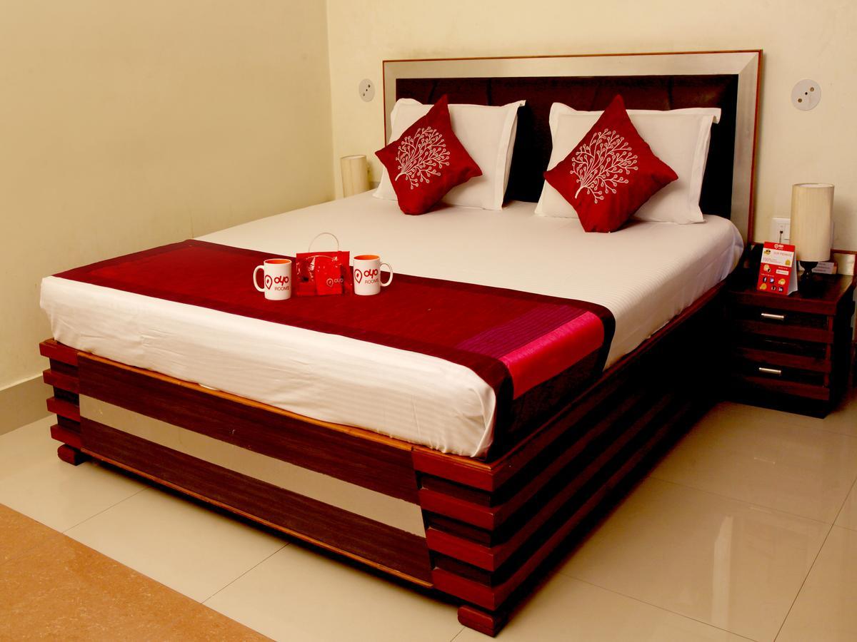 Oyo 2054 New Hotel Broadway Varanasi Exterior photo