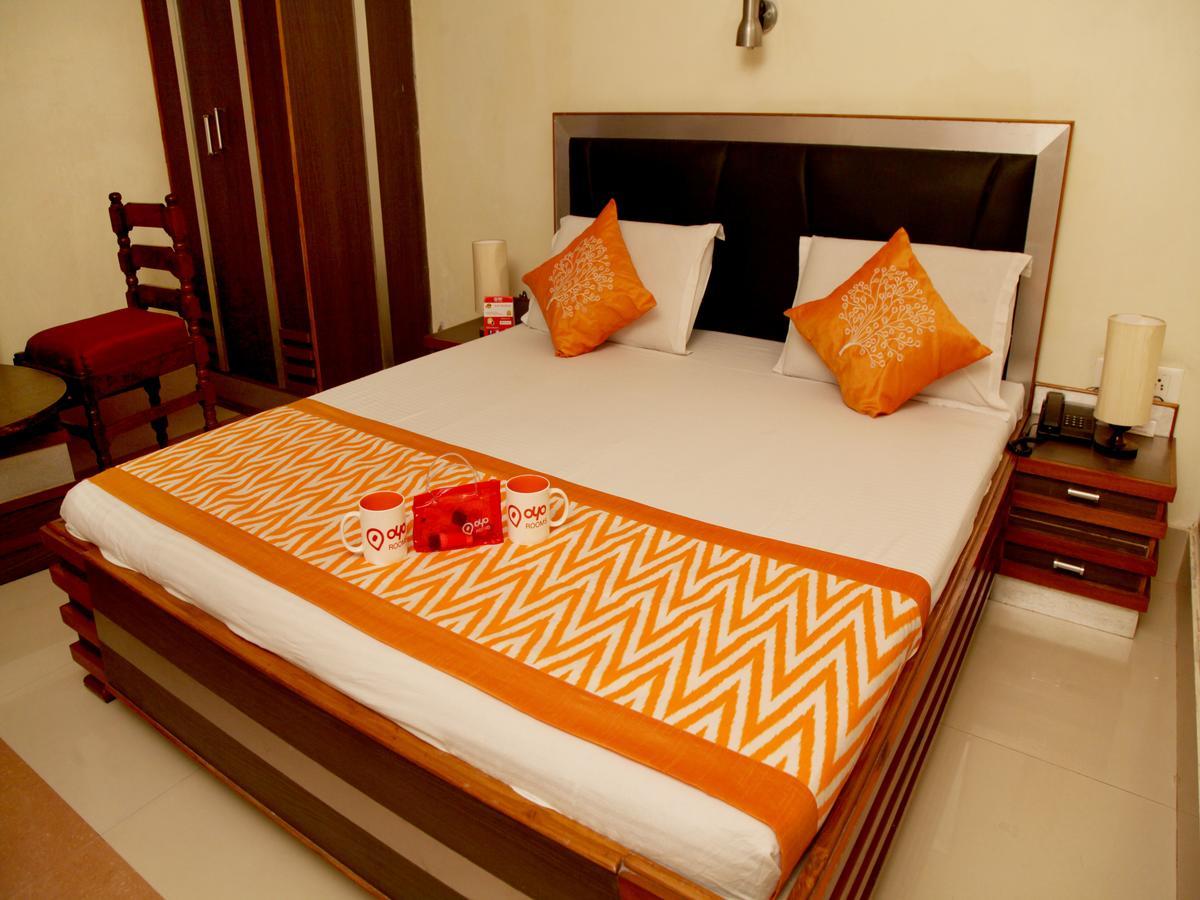 Oyo 2054 New Hotel Broadway Varanasi Exterior photo