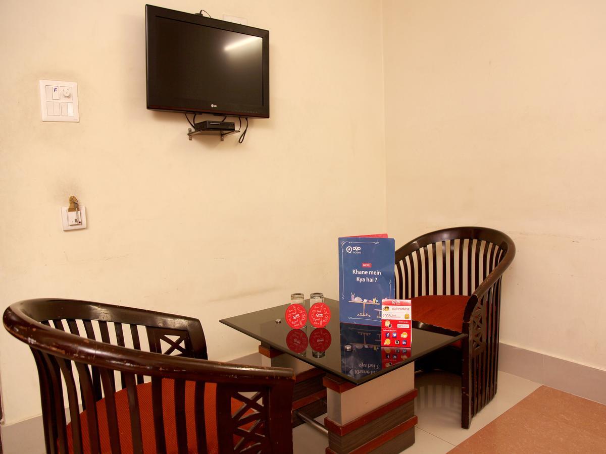 Oyo 2054 New Hotel Broadway Varanasi Exterior photo