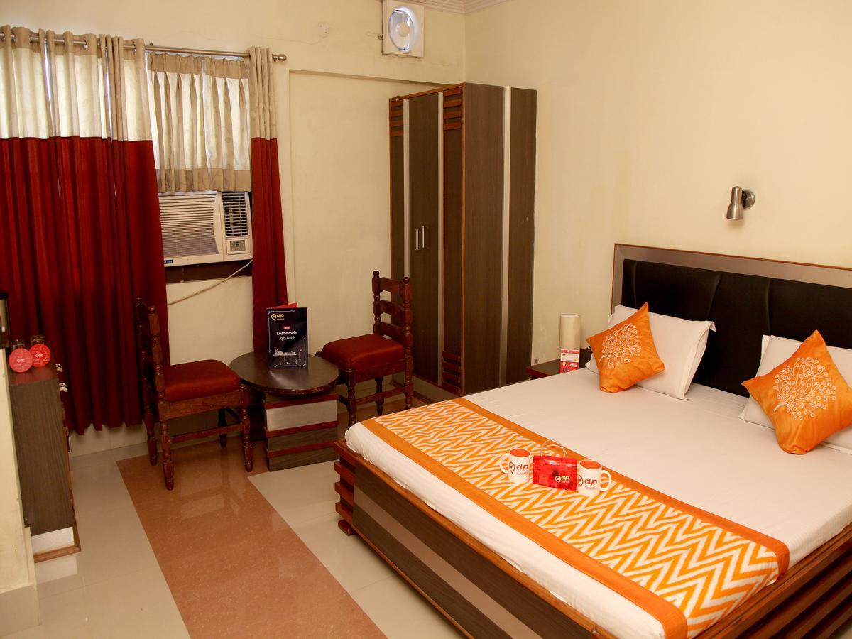 Oyo 2054 New Hotel Broadway Varanasi Exterior photo