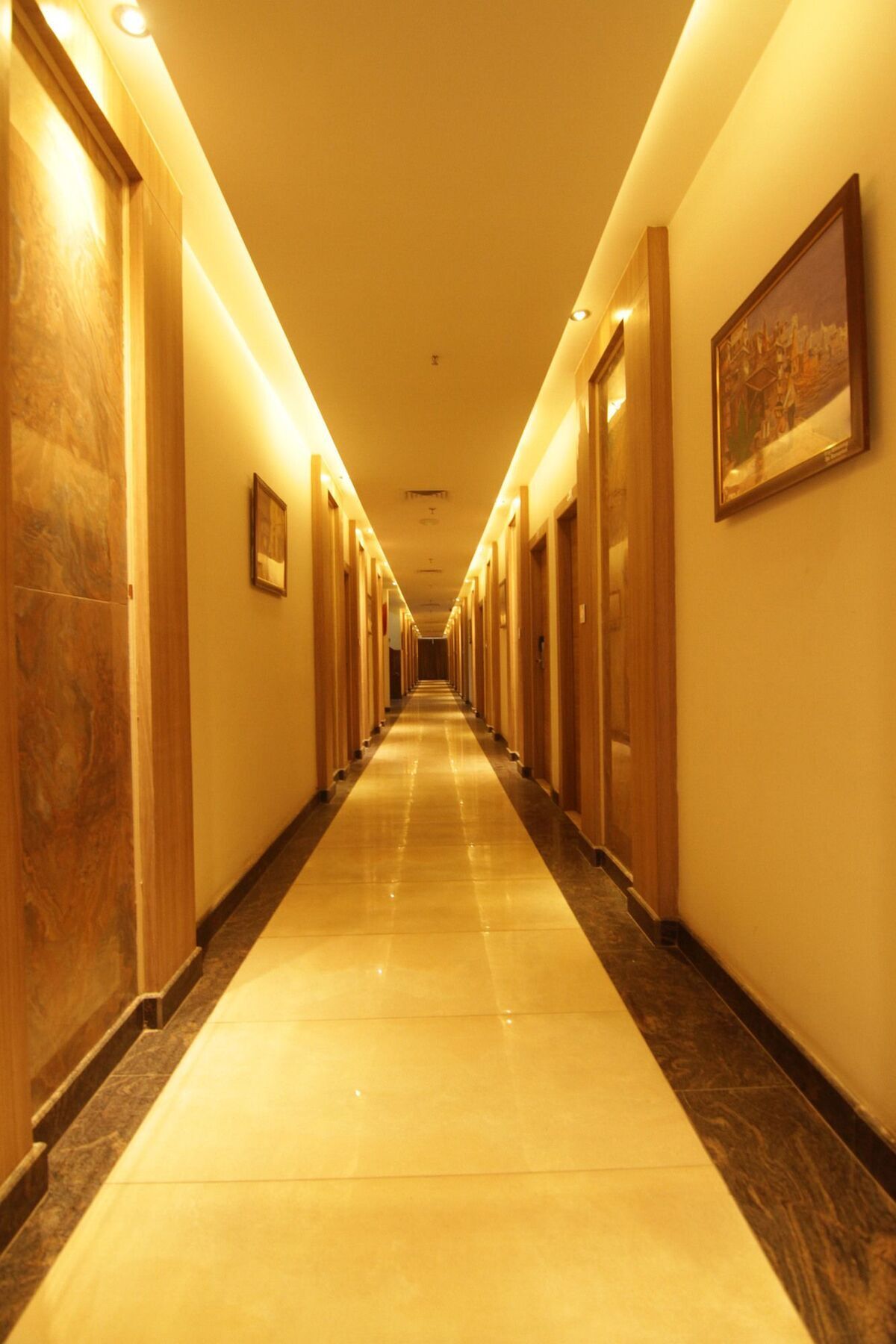 Oyo 2054 New Hotel Broadway Varanasi Exterior photo